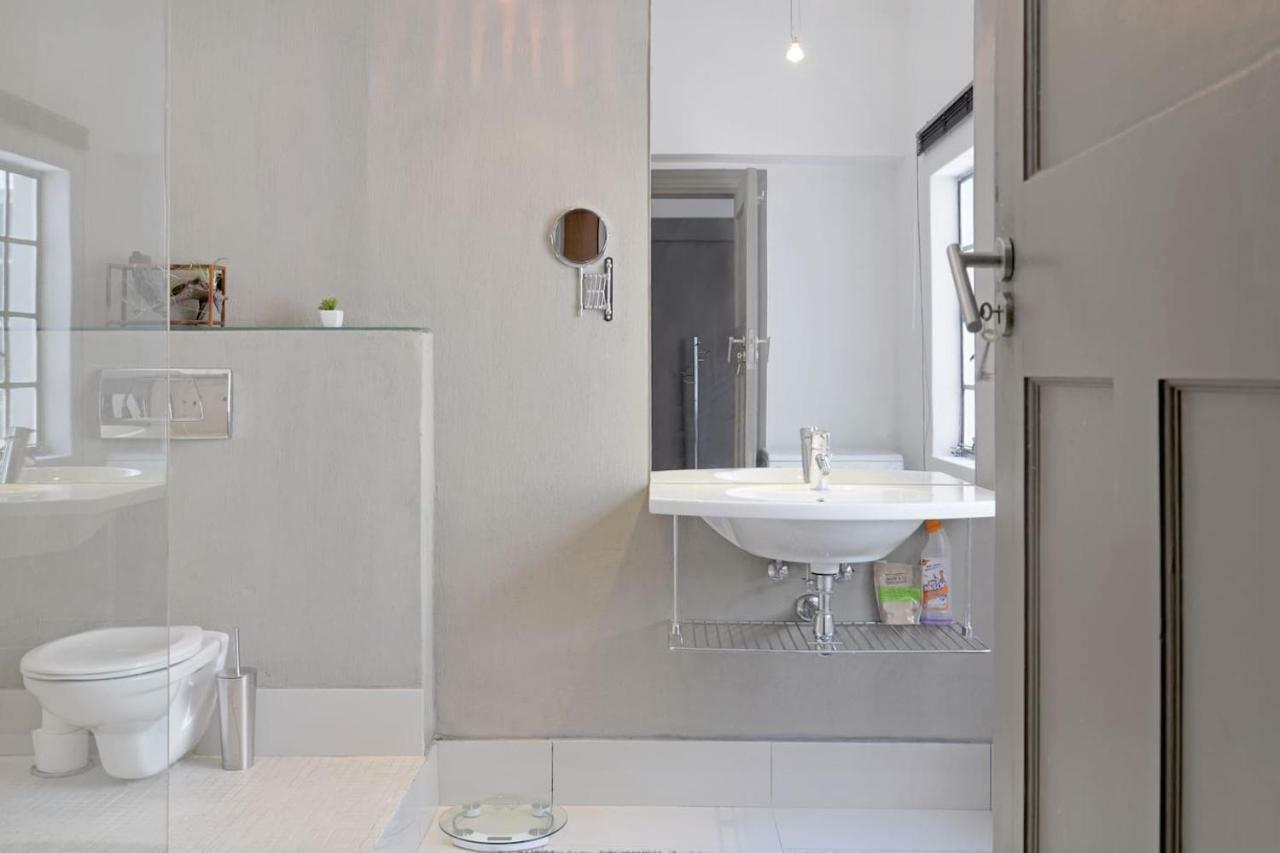 Kimberley House 7 - No Load Shedding Apartment *